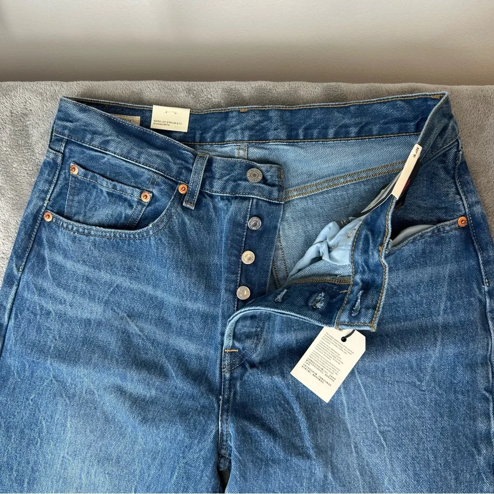 Levi's Premium Women 501 '81 Tapered Leg High‎ Rise Button Fly Jeans  Blue  NWT